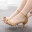Charmant Silber Strass Abend Sandalen Damen 2023 7 cm Stilettos Peeptoes Knöchelriemen Sandaletten Hochhackige