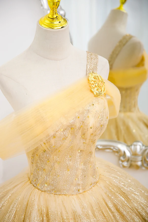 Chic / Belle Jaune Perlage Paillettes Robe De Bal 2022 Robe Boule Une épaule Sans Manches Dos Nu Longue Promo Robe De Ceremonie