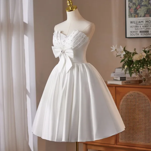 Charming White Rhinestone Bow Homecoming Graduation Dresses 2025 Ball Gown Strapless Sleeveless Backless Floor-Length / Long Charming White Rhinestone Bow Homecoming Graduation Dresses 2025 Ball Gown Strapless Sleeveless Backless Floor-Length / Long