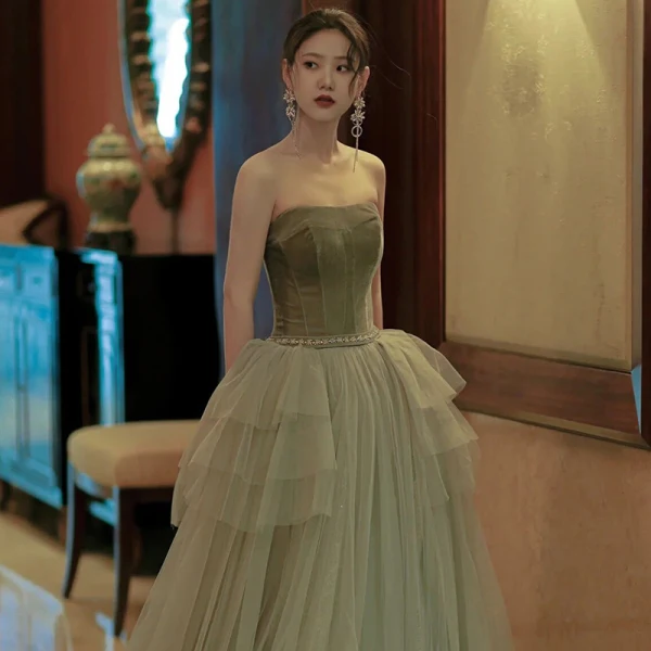 Modest / Simple Sage Green Prom Dresses 2022 A-Line / Princess Strapless Sleeveless Backless Floor-Length / Long Formal Dresses
