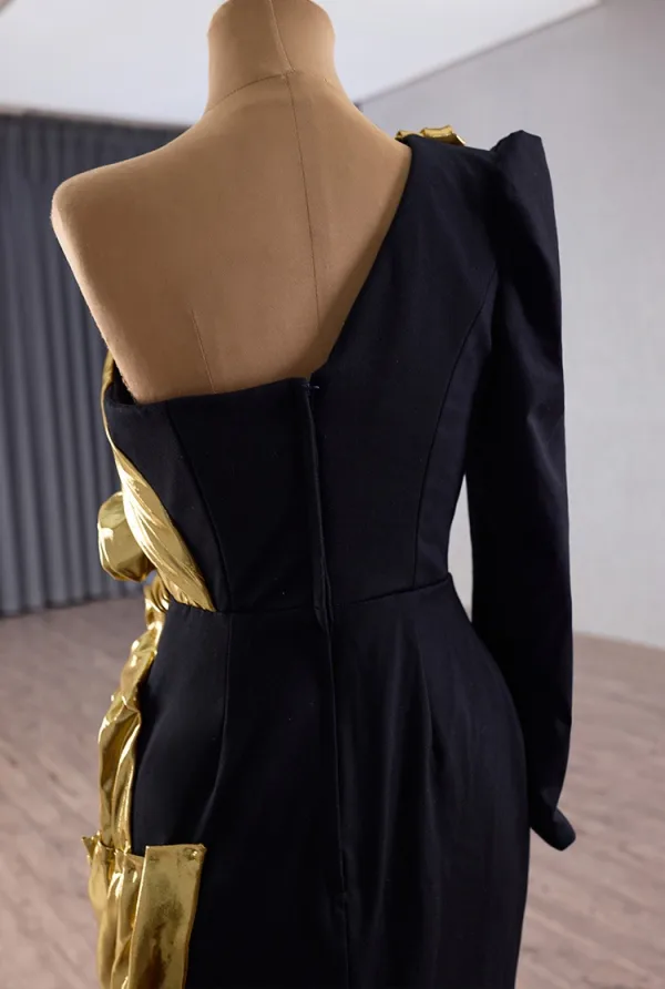 Mode Schwarz Abendkleider 2025 Meerjungfrau One-Shoulder Lange Ärmel Rückenfreies Sweep / Pinsel Zug Festliche Kleider