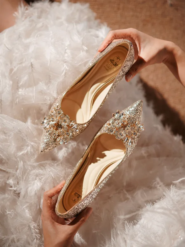 Bling Bling Champagne Rhinestone Paljetter Brudskor 2026 Läder 8 cm Stilettklackar Spetsiga Bröllop Pumps Högklackade