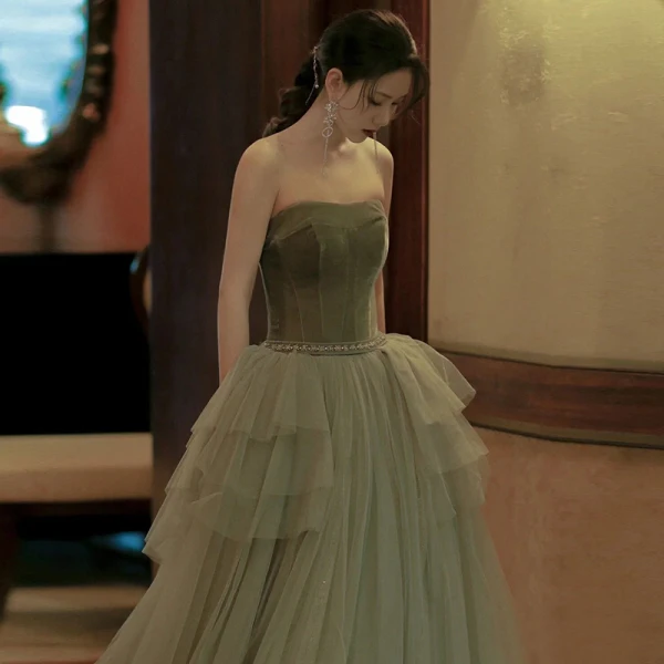 Modest / Simple Sage Green Prom Dresses 2022 A-Line / Princess Strapless Sleeveless Backless Floor-Length / Long Formal Dresses
