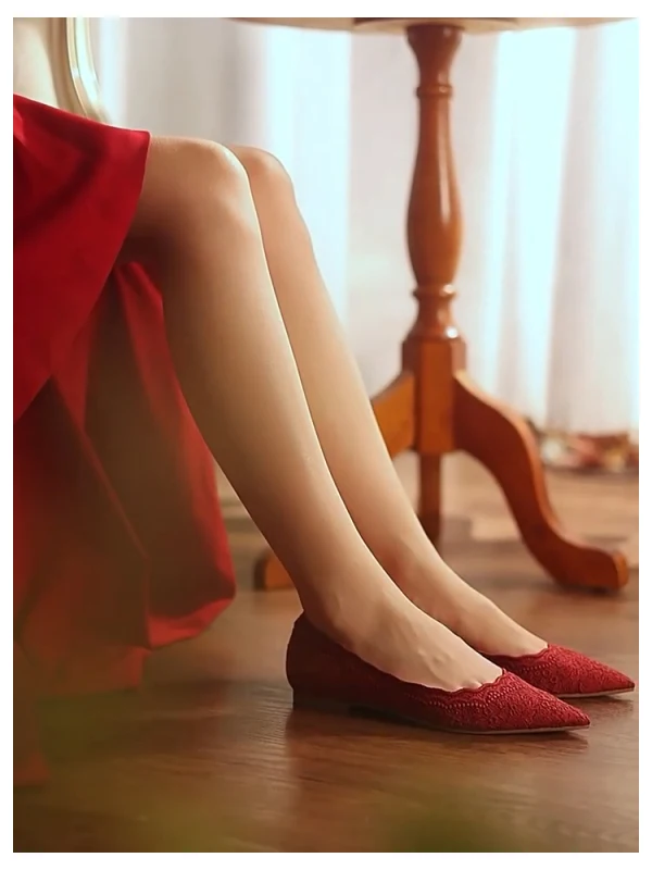 Elegant Burgundy Lace Flower Flat Wedding Shoes 2024 Leather Pointed Toe Wedding Pumps