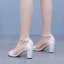 Elegante Weiß Knöchelriemen Spitze Blumen Brautschuhe 2024 7 cm Thick Heels Peeptoes Hochzeit Sandaletten Hochhackige