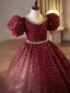 Scintillantes Bordeaux Perlage Perle Faux Diamant Paillettes Anniversaire Robe Ceremonie Fille 2024 Robe Boule Encolure Dégagée Manches Courtes Dos Nu Longue