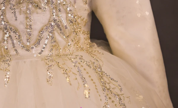 Bling Bling White Beading Sequins Bow Short Birthday Flower Girl Dresses 2024 Ball Gown Scoop Neck Long Sleeve
