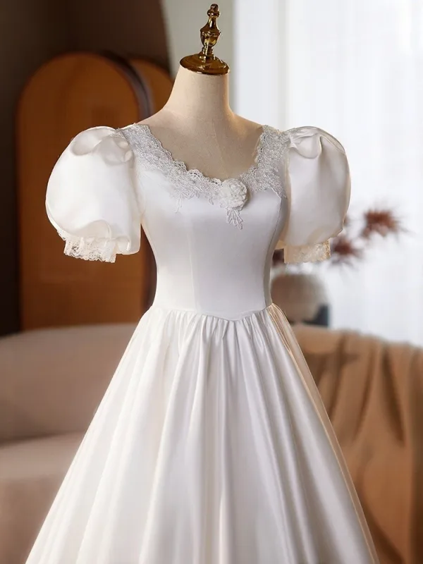 Vintage / Originale Blanche En Dentelle Fleur Satin Robe De Mariée 2025 Robe Boule V-Cou Gonflée Manches Courtes Dos Nu Longue