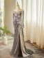 Glitzernden Silber Pailletten Gespaltete Front Ballkleider 2024 Meerjungfrau Off Shoulder Lange Ärmel Rückenfreies Sweep / Pinsel Zug Ball Festliche Kleider