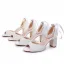 Elegante Beige Perle Knöchelriemen Schleife Brautschuhe 2024 7 cm Thick Heels Peeptoes Hochzeit Sandaletten Hochhackige
