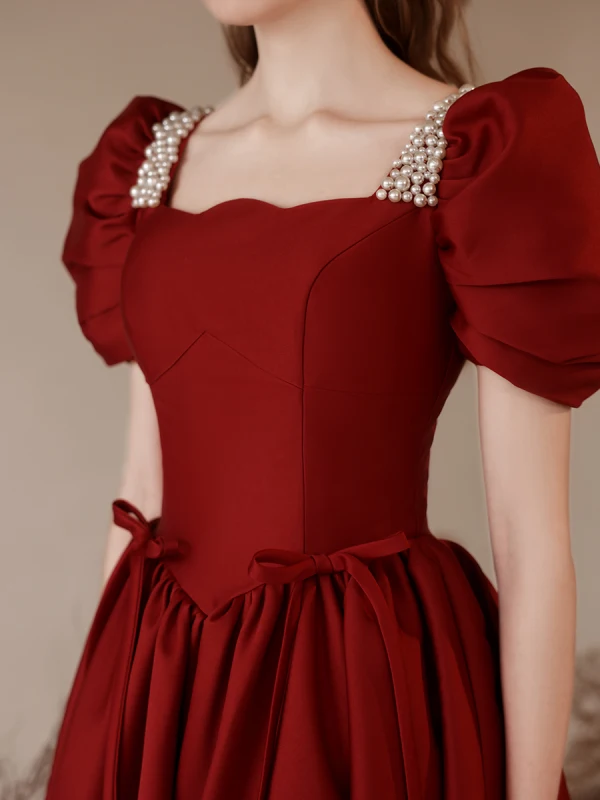 Elegant Burgundy Satin Prom Dresses 2023 A-Line / Princess Pearl Square Neckline Puffy Short Sleeve Backless Floor-Length / Long Prom Formal Dresses