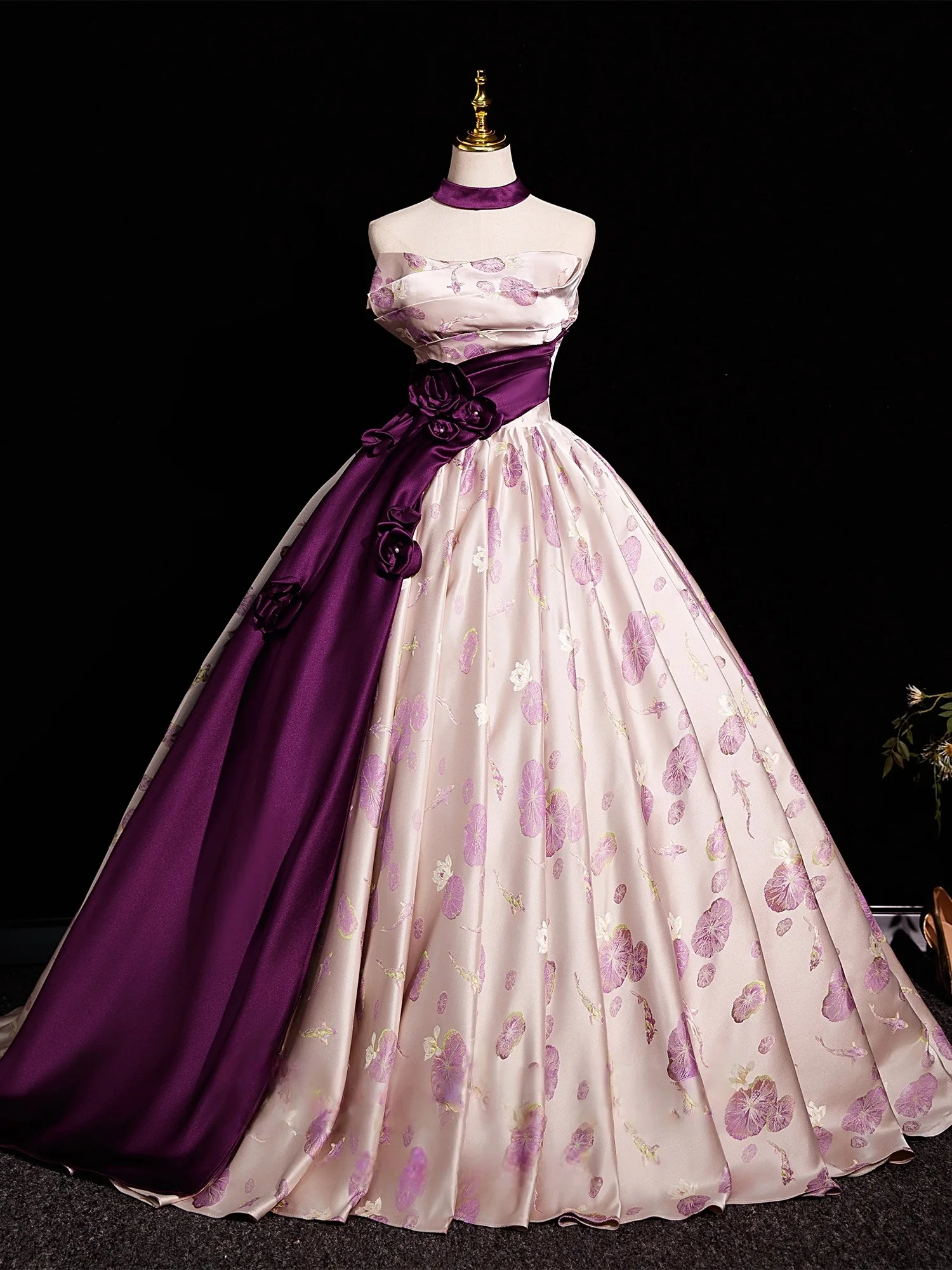 Elegant Purple Embroidered Appliques Satin Prom Dresses 2025 Ball Gown Strapless Long