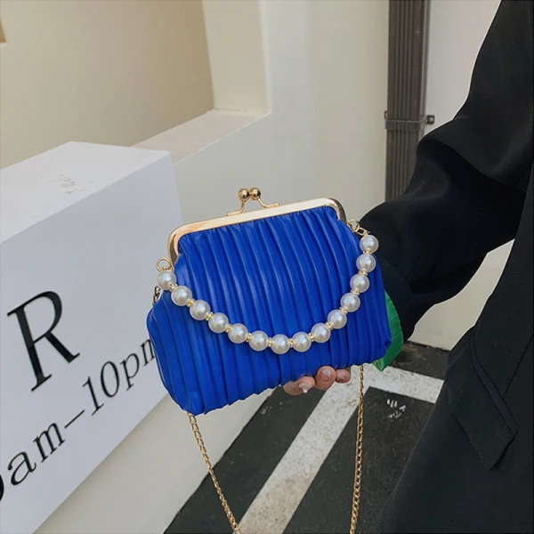 Modest / Simple Yellow Pearl Shell Clutch Bags Prom 2023