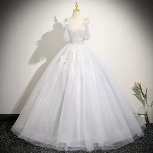 Charmant Blanche Perlage Paillettes Robe De Bal 2025 Robe Boule Bretelles Spaghetti Sans Manches Dos Nu Longue Robe De Ceremonie