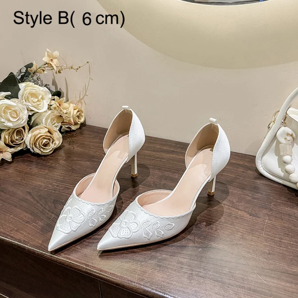 Elegante Weiß Satin Stickerei Brautschuhe 2024 Knöchelriemen Schleife 8 cm Stilettos Spitzschuh Hochzeit Sandaletten Hochhackige