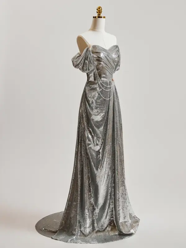 Scintillantes Argenté Perlage Paillettes Robe De Bal 2025 Princesse De l'épaule Manches Courtes Dos Nu Train De Balayage Robe De Ceremonie