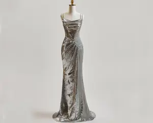 Sexy Sparkly Silver Sequins Evening Dresses 2025 Trumpet Mermaid Spaghetti Straps Sleeveless Backless Sweep Train Formal Dresses