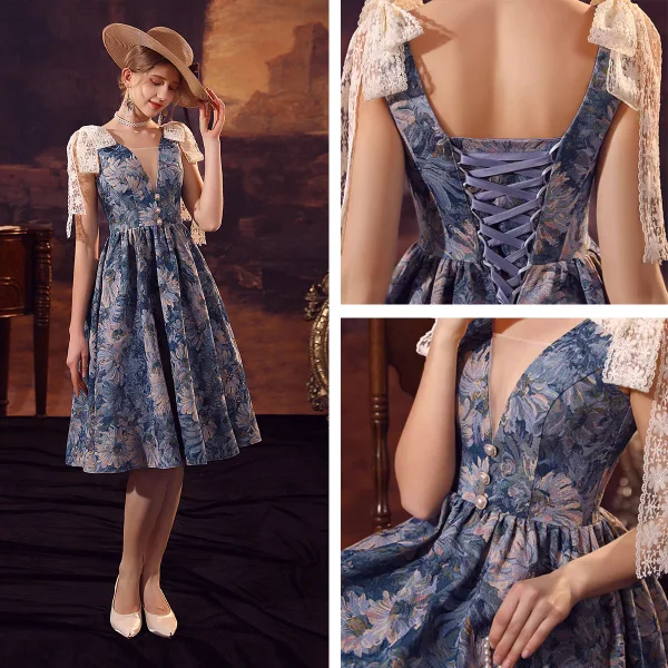 Chic / Beautiful Royal Blue A-Line / Princess Evening Dresses 2024 Medieval Vintage / Retro Flower Printing Deep V-Neck Knee-Length Evening Party Prom Sleeveless Prom Dresses