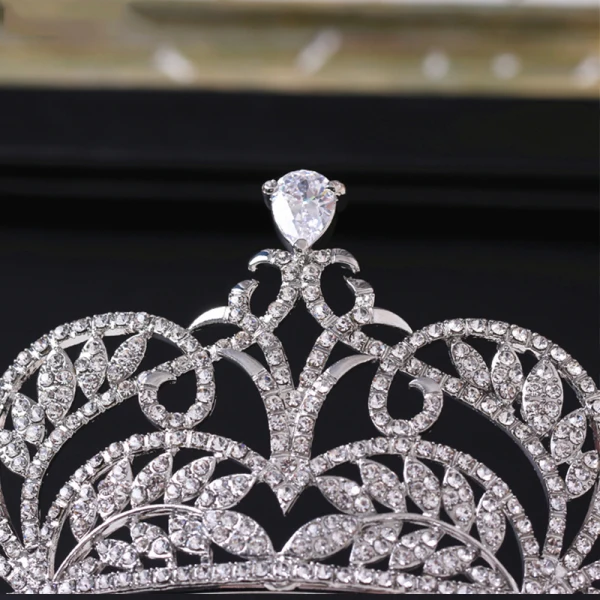 Sparkly 2017 Silver Crystal Rhinestone Metal Tiara Bridal Jewelry