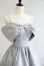 Chic Gris Perlage Satin Noeud Robe De Bal 2024 Princesse Bretelles Spaghetti Sans Manches Dos Nu Longue Promo Robe De Ceremonie
