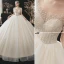 Elegant Elfenben Brudekjoler 2018 Ballkjole Blonder Appliques Krystall Kjæreste Ryggløse Uten Ermer Cathedral Train Bryllup