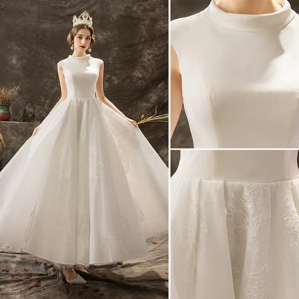 Élégant Couleur Unie Ivoire Robe De Mariée 2019 Princesse Encolure Dégagée Sans Manches En Dentelle Longue