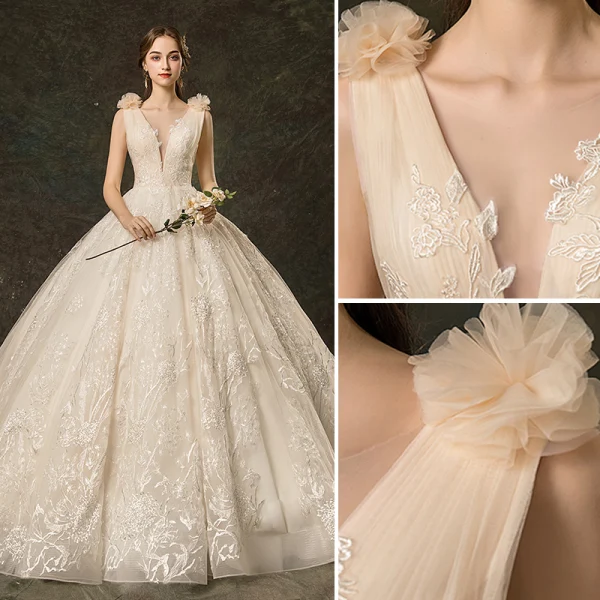Charmant Champagner Brautkleider / Hochzeitskleider 2019 A Linie Durchsichtige Tiefer V-Ausschnitt Spitze Blumen Applikationen Ärmellos Rückenfreies Kathedrale Schleppe