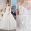 Schöne Ivory / Creme Brautkleider / Hochzeitskleider 2019 A Linie Neckholder Perlenstickerei Perle Pailletten Applikationen Spitze Blumen Kurze Ärmel Rückenfreies Kathedrale Schleppe
