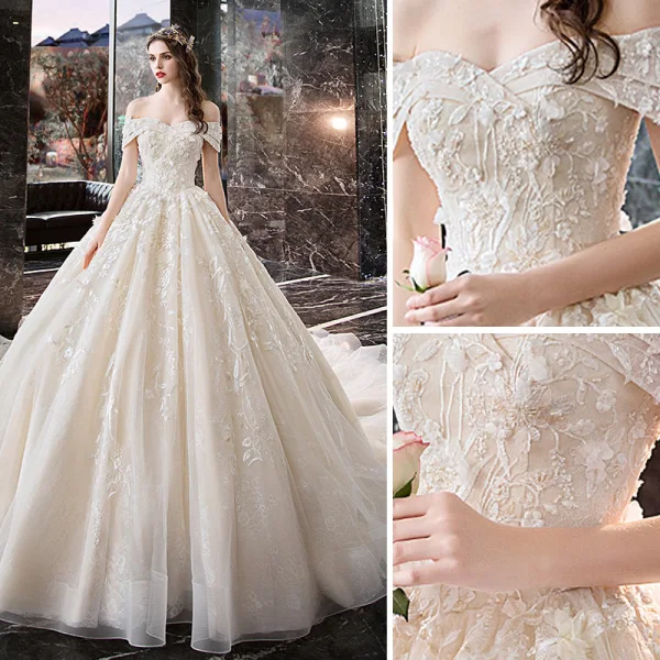 Chic / Belle Ivoire Robe De Mariée 2019 Princesse De l'épaule Appliques En Dentelle Fleur Manches Courtes Dos Nu Cathedral Train