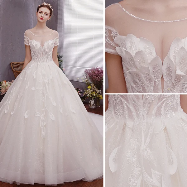 Charmant Ivoire Robe De Mariée 2019 Princesse Encolure Dégagée Perlage Appliques Manches Courtes Dos Nu Cathedral Train
