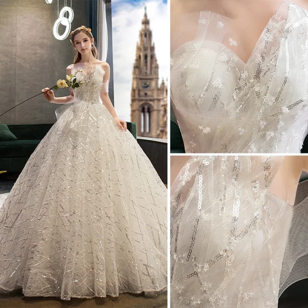 Chic Ivoire Robe De Mariée 2019 Robe Boule Bustier Paillettes En Dentelle Fleur Sans Manches Dos Nu Royal Train