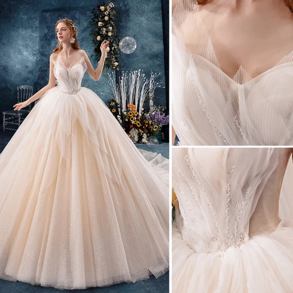 Schöne Champagner Brautkleider / Hochzeitskleider 2019 Ballkleid Rüschen Bandeau Perlenstickerei Ärmellos Rückenfreies Königliche Schleppe