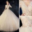Charmant Champagne Robe De Mariée 2019 Robe Boule Encolure Dégagée Paillettes En Dentelle Fleur 1/2 Manches Cathedral Train