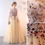 Élégant Champagne Robe De Soirée 2019 Princesse Encolure Dégagée Cristal Perle En Dentelle Fleur Sans Manches Train De Balayage Robe De Ceremonie