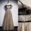 Chic / Belle Kaki Robe De Soirée 2019 Princesse Bretelles Spaghetti Ceinture En Dentelle Fleur Manches Courtes Dos Nu Longue Robe De Ceremonie