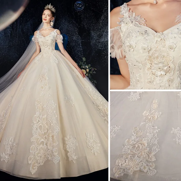 Luxe Champagne Robe De Mariée 2020 Princesse Encolure Carrée En Dentelle Fleur Appliques Faux Diamant Perle Sans Manches Dos Nu Royal Train