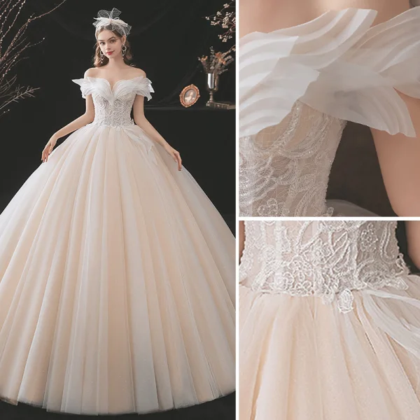 Charmant Champagner Brautkleider / Hochzeitskleider 2021 Ballkleid Off Shoulder Perlenstickerei Spitze Blumen Ärmellos Rückenfreies Lange Hochzeit