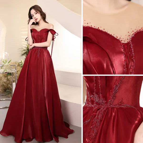 Charming Burgundy Beading Crystal Evening Dresses  2021 A-Line / Princess Scoop Neck Short Sleeve Backless Chapel Train Evening Party Formal Dresses