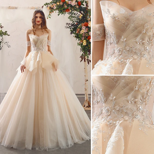 Charmant Champagner Brautkleider / Hochzeitskleider 2020 Ballkleid Bandeau Perlenstickerei Pailletten Applikationen Ärmellos Rückenfreies Sweep / Pinsel Zug