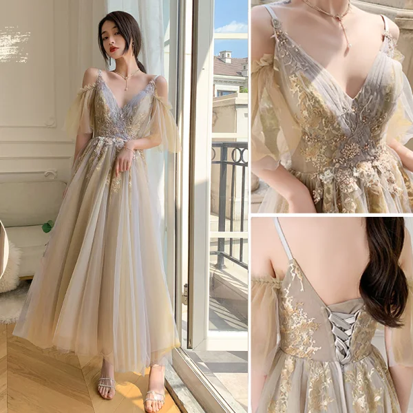 Glittrande Guld Cocktailklänningar 2018 Prinsessa Skärp Glittriga / Glitter Urringning Halterneck Ärmlös Asymmetrisk Formella Klänningar