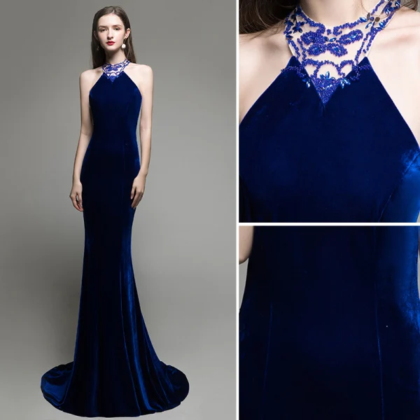 Sexy Einfarbig Königliches Blau Wildleder Abendkleider 2020 Meerjungfrau Neckholder Perlenstickerei Strass Ärmellos Rückenfreies Sweep / Pinsel Zug Festliche Kleider
