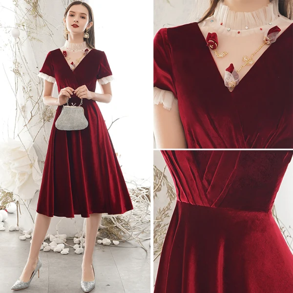Classy Burgundy Homecoming Graduation Dresses 2020 A-Line / Princess Suede High Neck Beading Rhinestone Short Sleeve Backless Knee-Length Formal Dresses