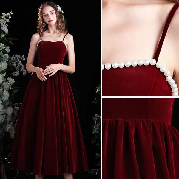 Chic / Beautiful Burgundy Homecoming Suede Graduation Dresses A-Line / Princess 2021 Spaghetti Straps Sleeveless Backless Pearl Tea-length Formal Dresses
