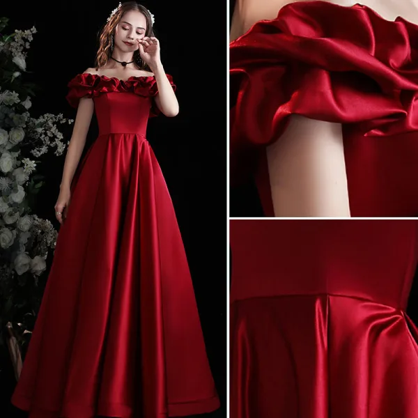 Chic / Beautiful Burgundy Satin Prom Dresses 2021 A-Line / Princess Ruffle Off-The-Shoulder Short Sleeve Backless Floor-Length / Long Formal Dresses