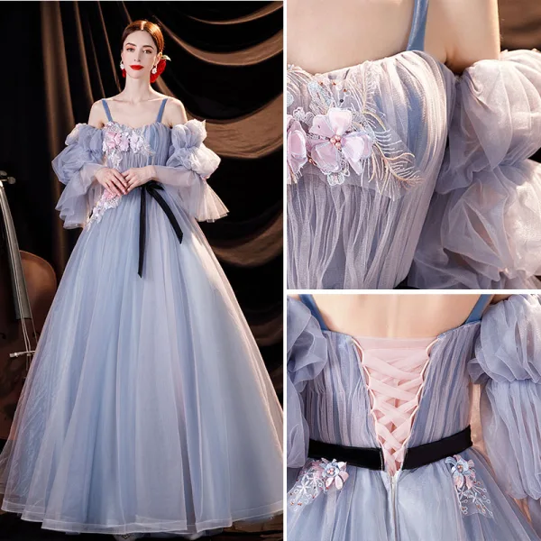 Chic Bleu Ciel Robe De Bal 2021 Princesse Bretelles Spaghetti Perle En Dentelle Fleur Appliques Volants Manches Courtes Ceinture Noeud Longue Dos Nu Robe De Ceremonie