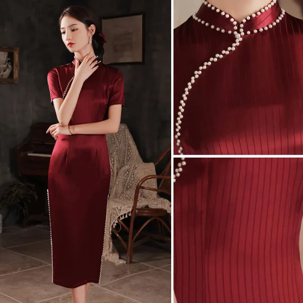 Chinesischer Stil Burgunderrot Satin Cheongsam 2021 Meerjungfrau Perle Stehkragen Kurze Ärmel Abend Lange Cheongsam