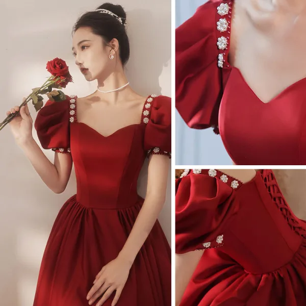 Elegant Burgunder Beading Perle Ballkjoler 2021 Prinsesse Satin Firkantet Hals Puffy Korte Ermer Ryggløse Lange Formelle Kjoler