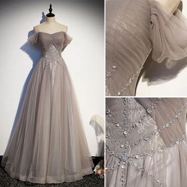 Elegant Grey Glitter Prom Dresses 2021 A-Line / Princess Off-The-Shoulder Beading Sequins Lace Flower Short Sleeve Backless Floor-Length / Long Formal Dresses