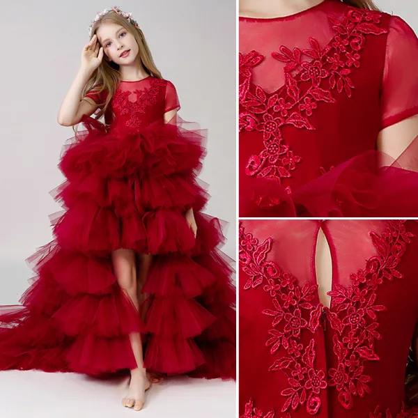 Chic / Beautiful Burgundy Cascading Ruffles Birthday Flower Girl Dresses 2022 Scoop Neck Ball Gown Lace Flower Short Sleeve Sweep Train Flower Girl Dresses