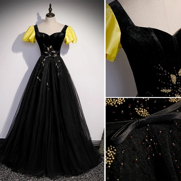 Elegante Schwarz Ballkleider 2022 A Linie Eckiger Ausschnitt Perlenstickerei Schleife Stoffgürtel Geschwollenes Kurze Ärmel Rückenfreies Lange Festliche Kleider